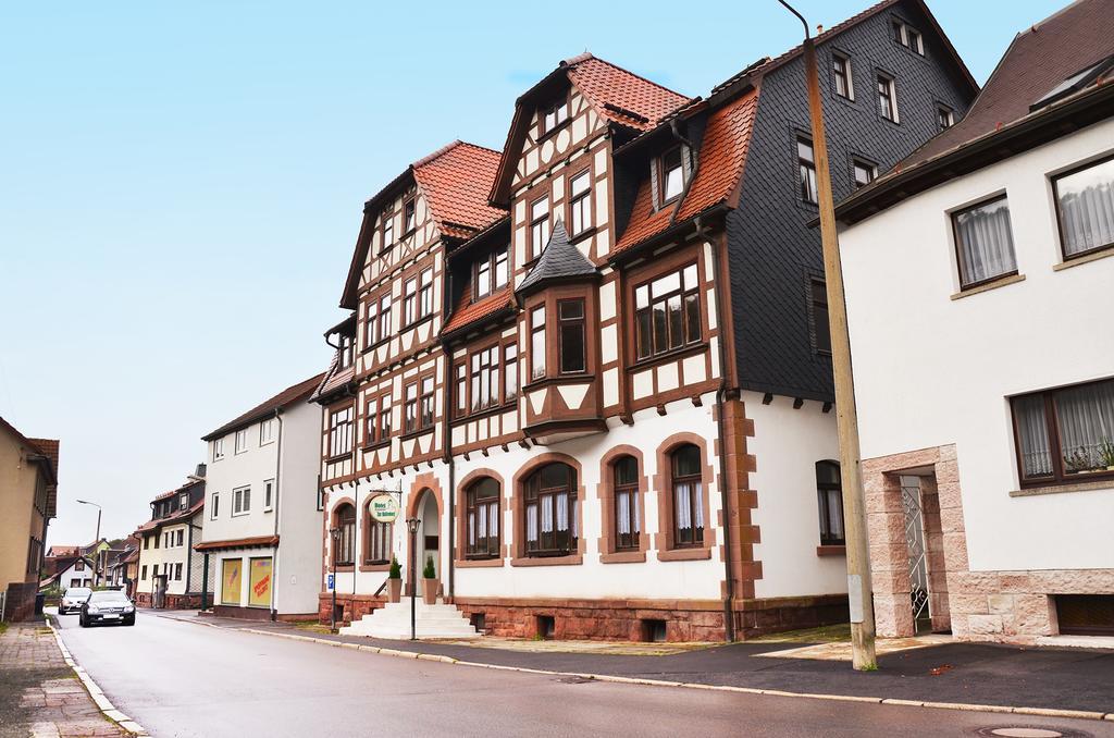 Hotel Zur Hallenburg Kurort Steinbach-Hallenberg Экстерьер фото
